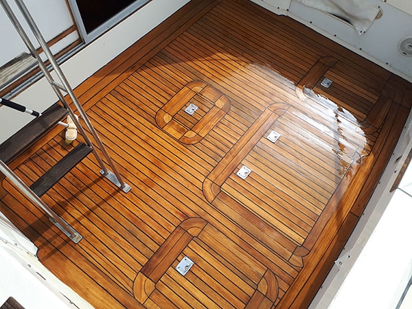 Τοποθέτηση Teak Decking